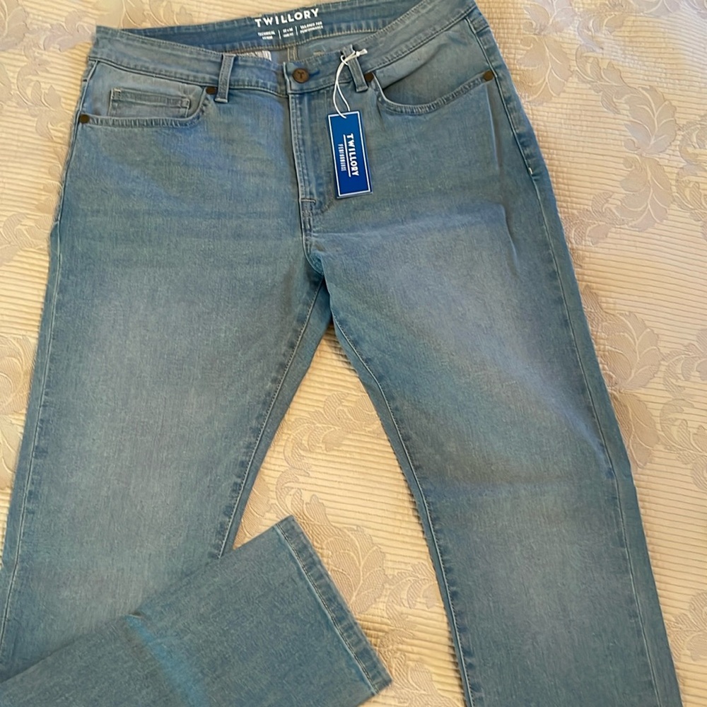 NWT Twillory jeans blue  men 32x30 trim fit stretch
